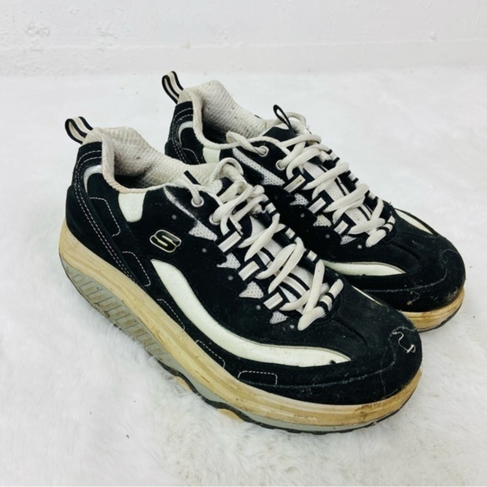 Skechers Black and White Women's shape ups toning Sneakers size 7.5